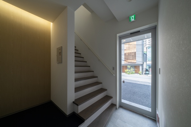 スエヒロ　階段